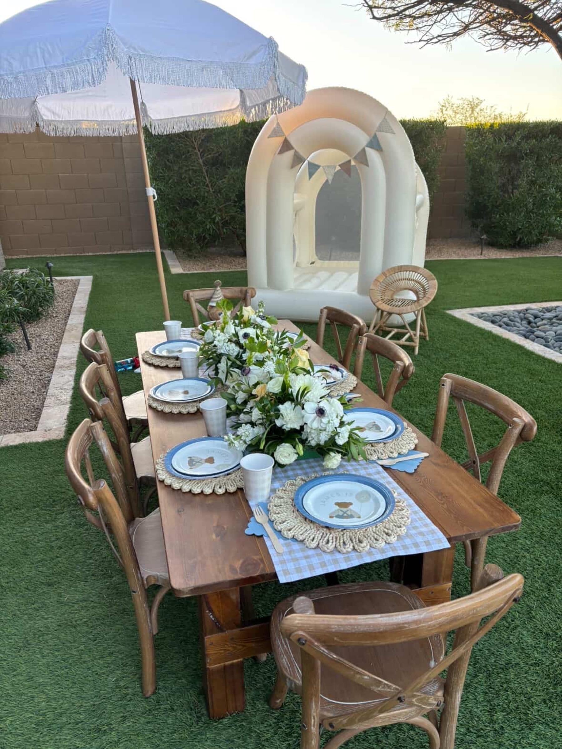 Birthday party table